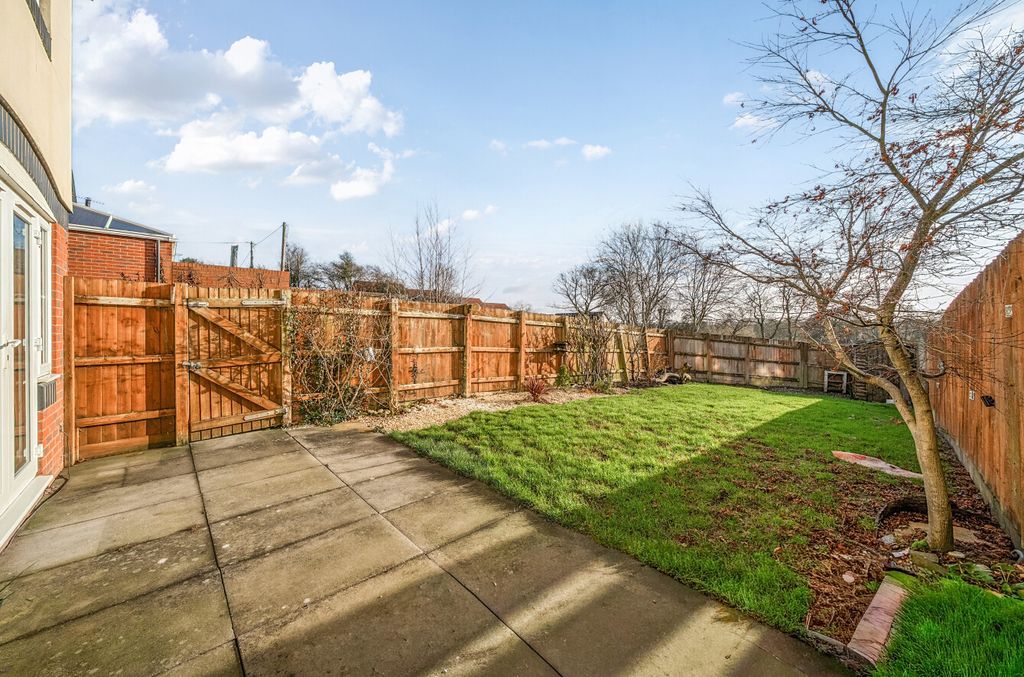 Property photo 2 of 24 Garden