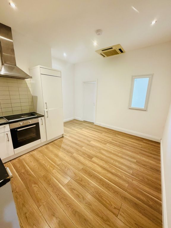 Property photo 2 of 18 Gallery
