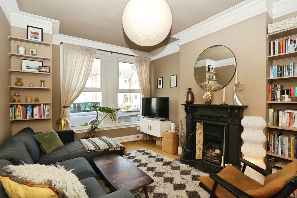 Property photo 2 of 16