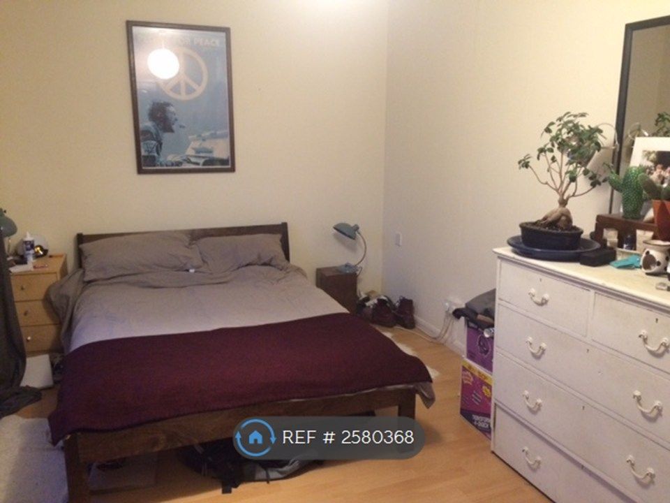 Property photo 2 of 19 Bed 1