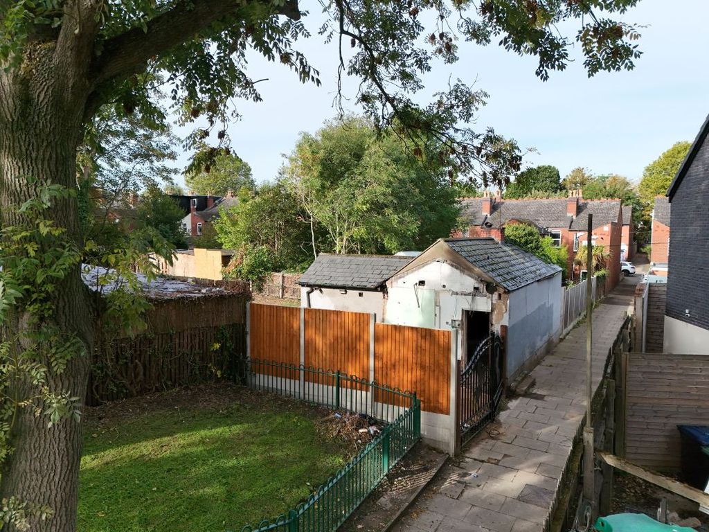 Property photo 2 of 12