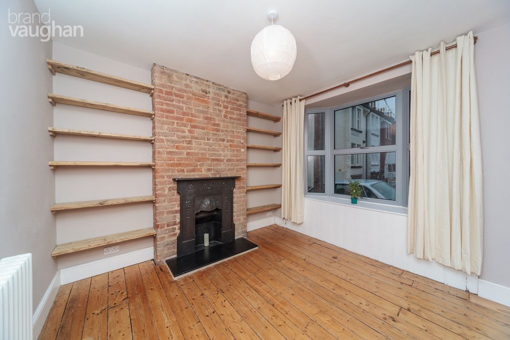 Property photo 2 of 17 Reception