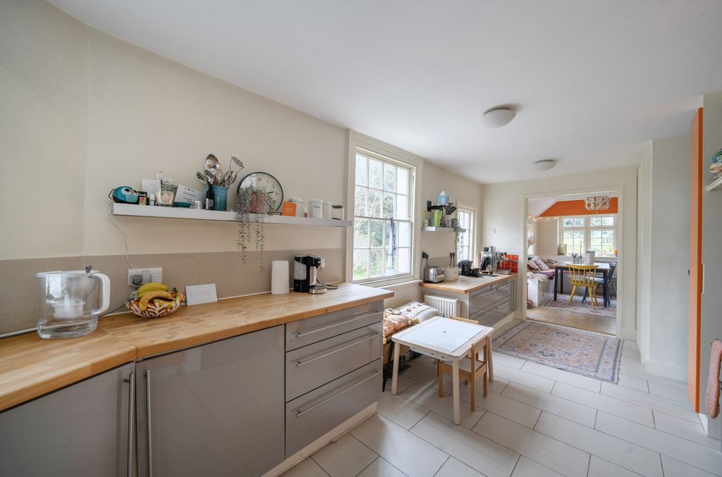 Property photo 3 of 24 1431797-16-69c2A8...