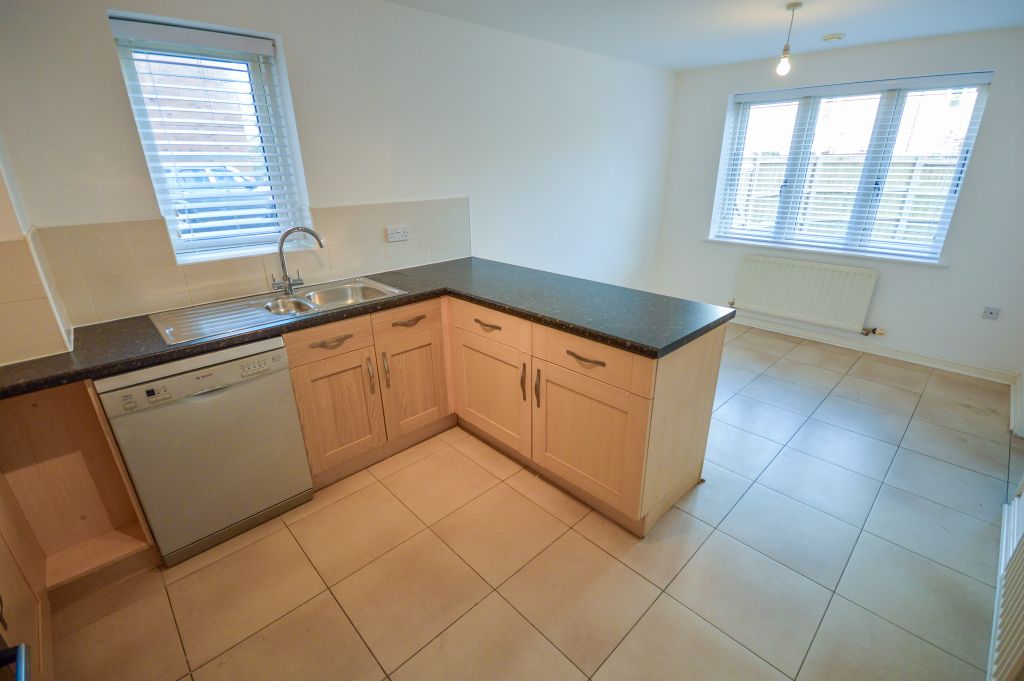 Property photo 2 of 25 Kitchen/Diner