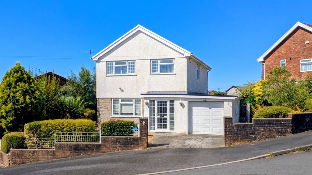 Property photo 1 of 17 1786112410252~3