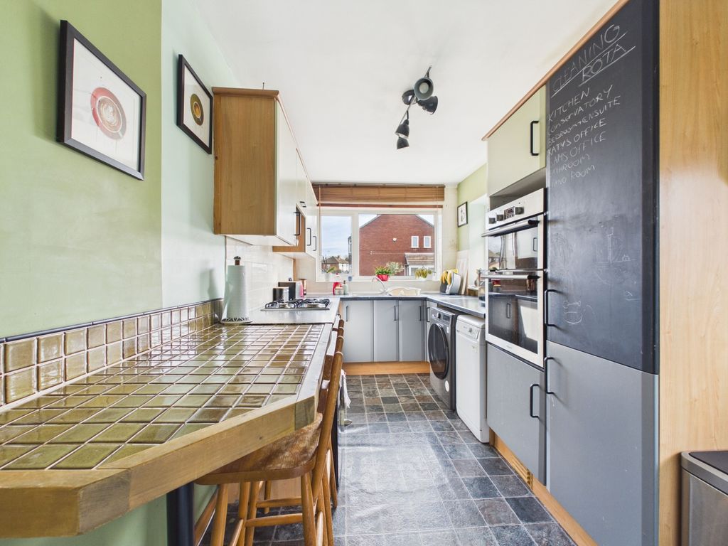 Property photo 3 of 25