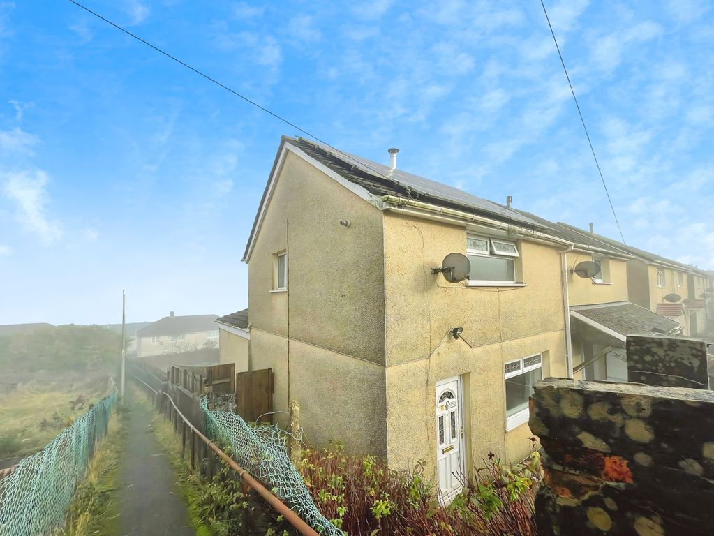 Property photo 2 of 18