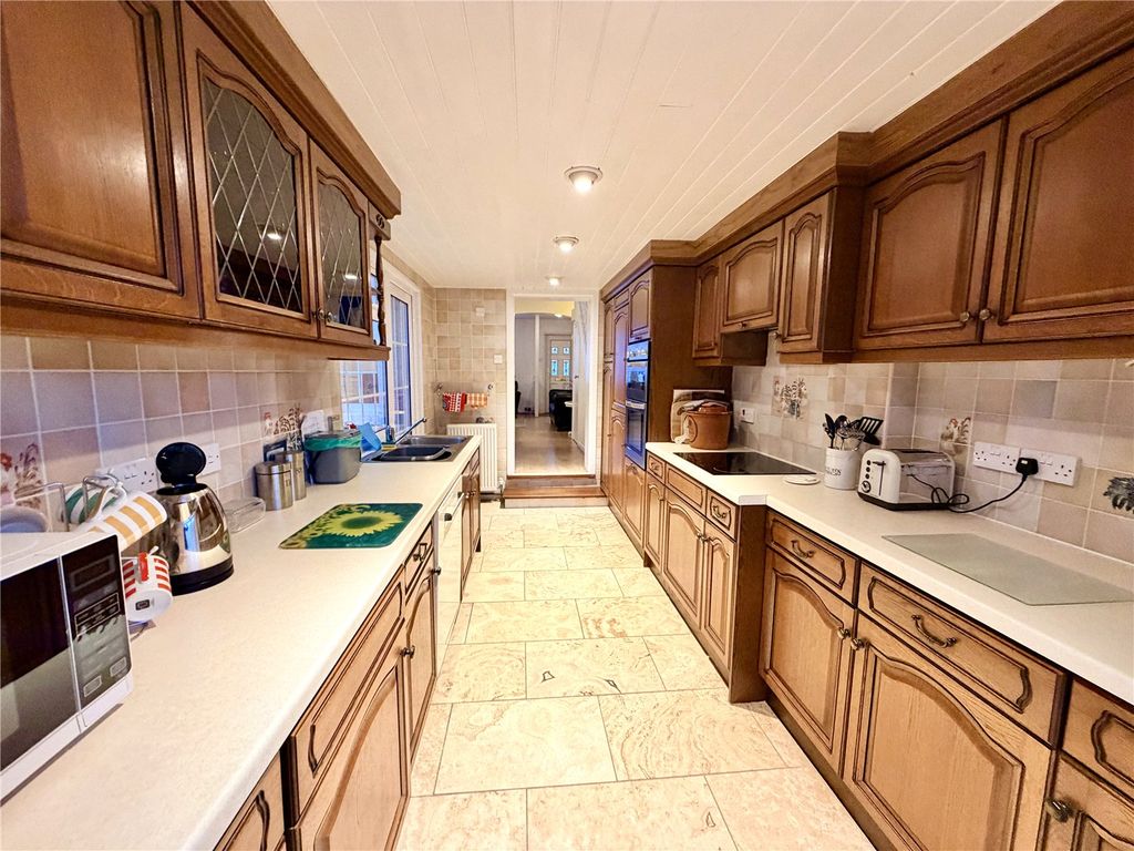 Property photo 3 of 12 Picture No. 02