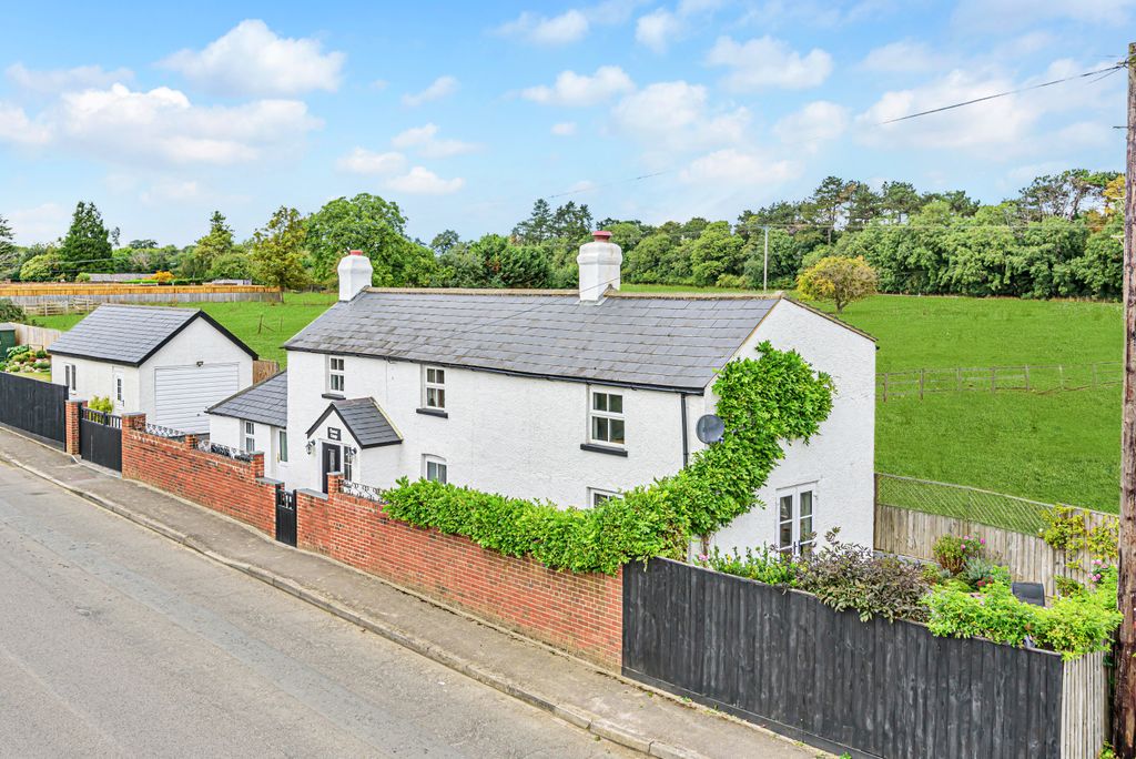 Property photo 1 of 19 89256413Dp