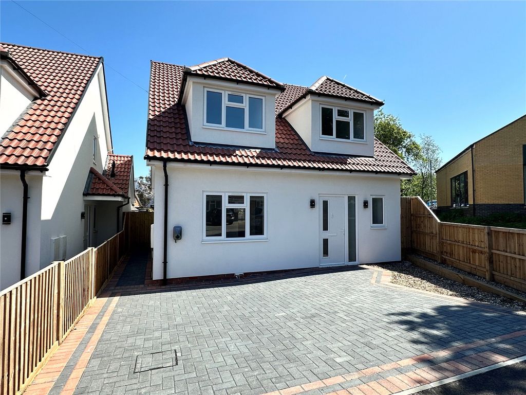 Property photo 1 of 19 Picture No. 01
