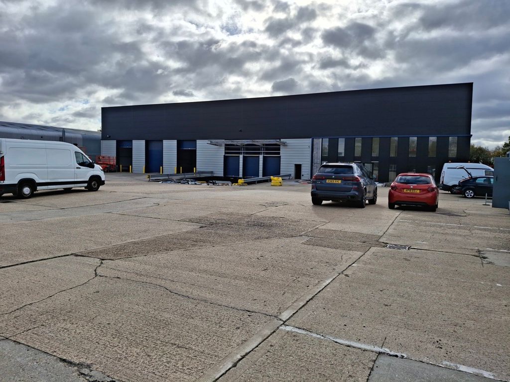 Property photo 1 of 8 Photo 13