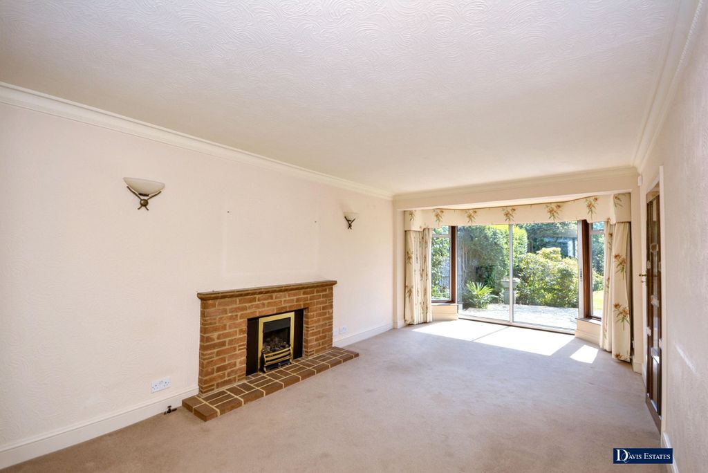 Property photo 2 of 24