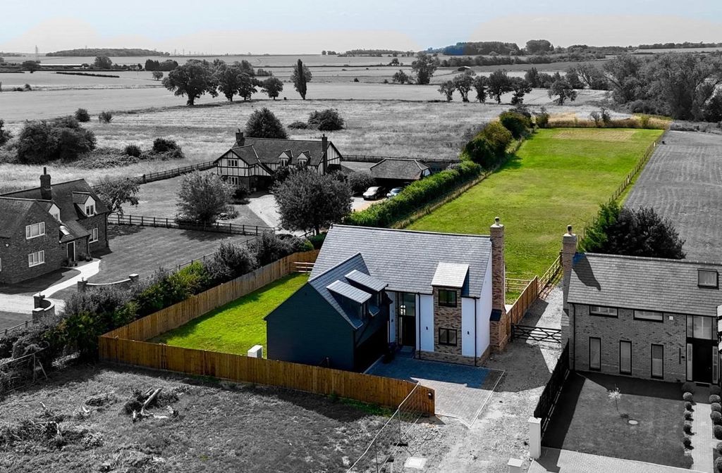 Property photo 1 of 27