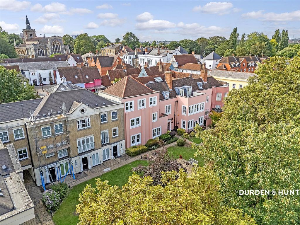 Property photo 1 of 24 Hillsleigh