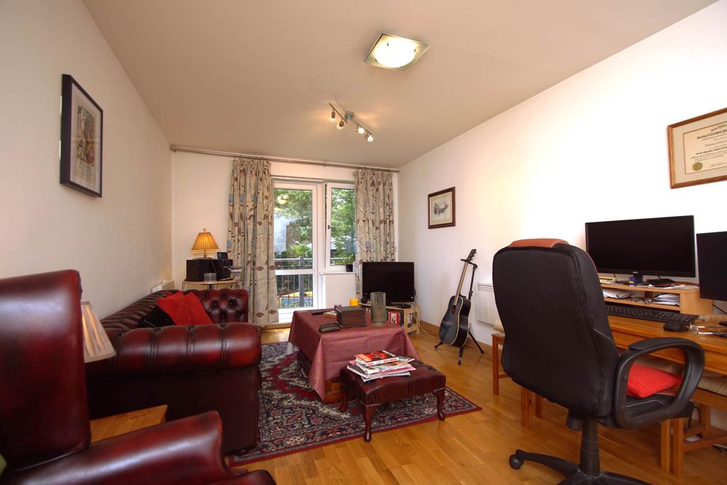 Property photo 3 of 9