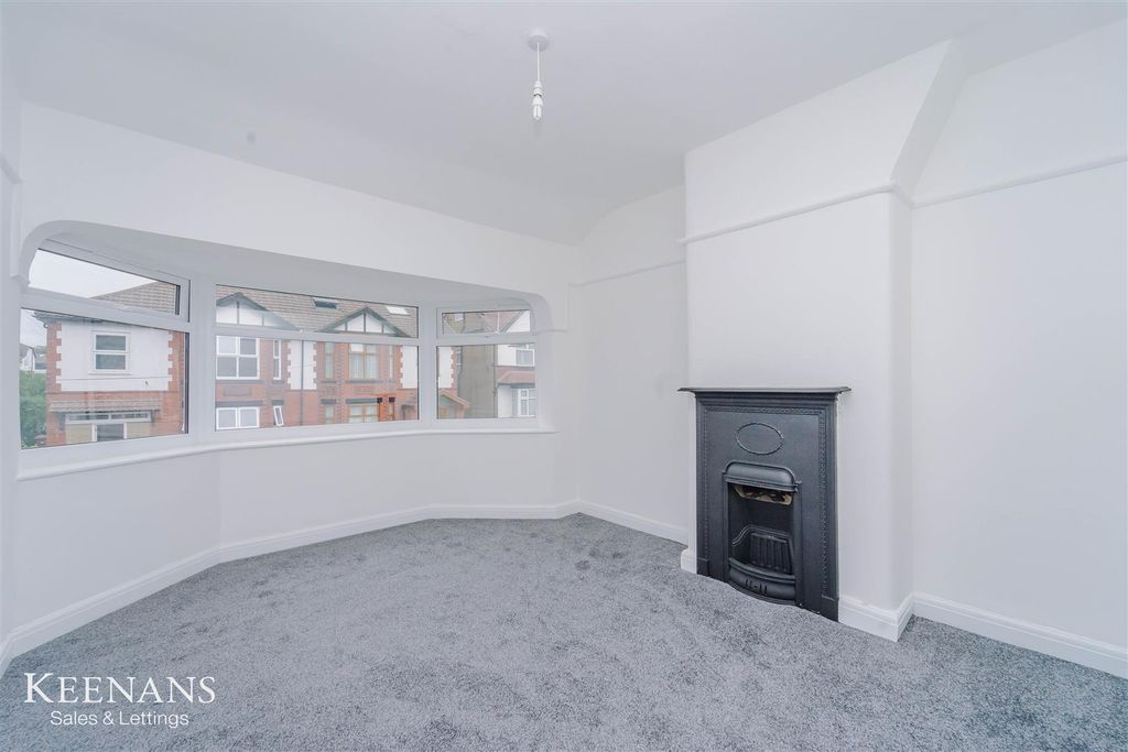 Property photo 3 of 43 6.Jpg