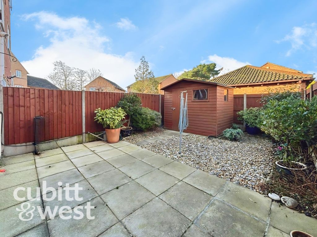 Property photo 3 of 16