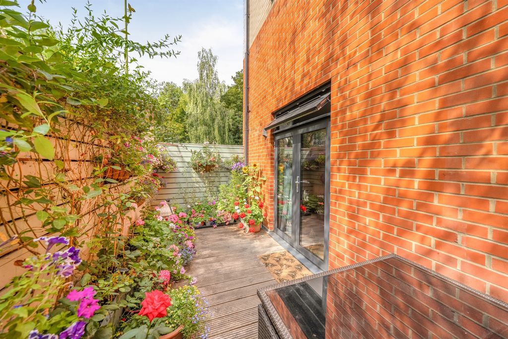 Property photo 3 of 13