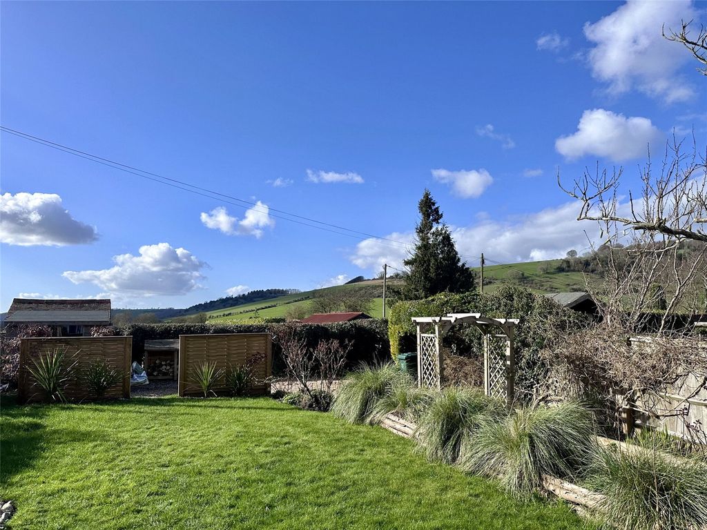 Property photo 1 of 16 Gardens &amp; View