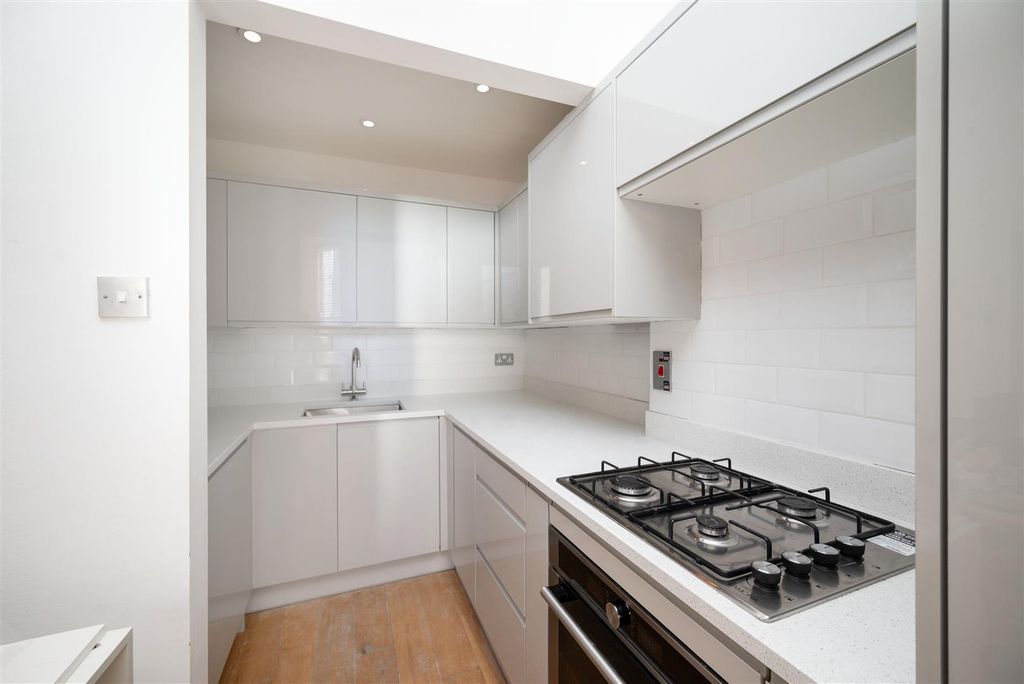 Property photo 3 of 8 P04.Jpg