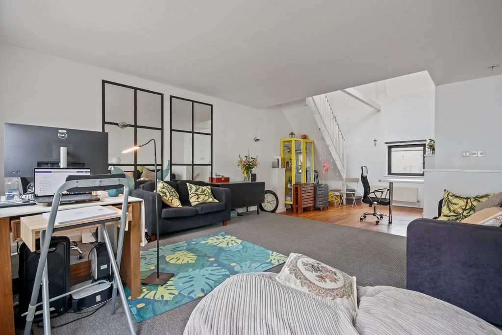 Property photo 3 of 9 June 2022 (3).Jpg