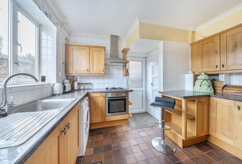 Property photo 2 of 14 1347943-4-68B9Aac...