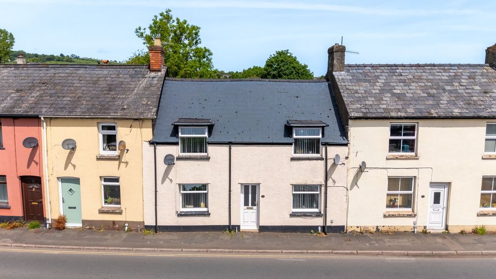 Property photo 1 of 18