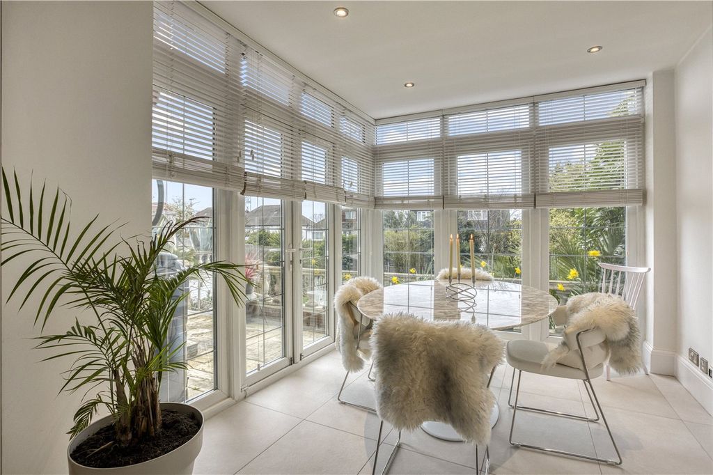 Property photo 3 of 15 Picture No. 14