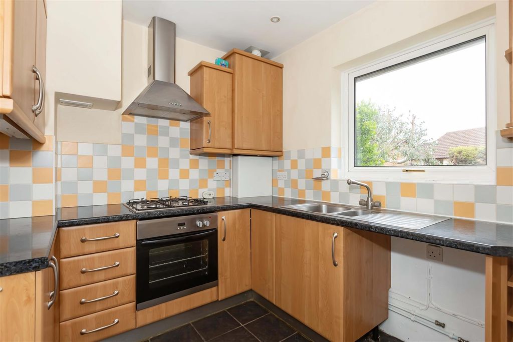 Property photo 2 of 9 Fairoak_2.Jpg