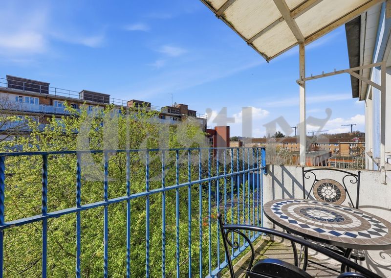 Property photo 3 of 16 Photo 9