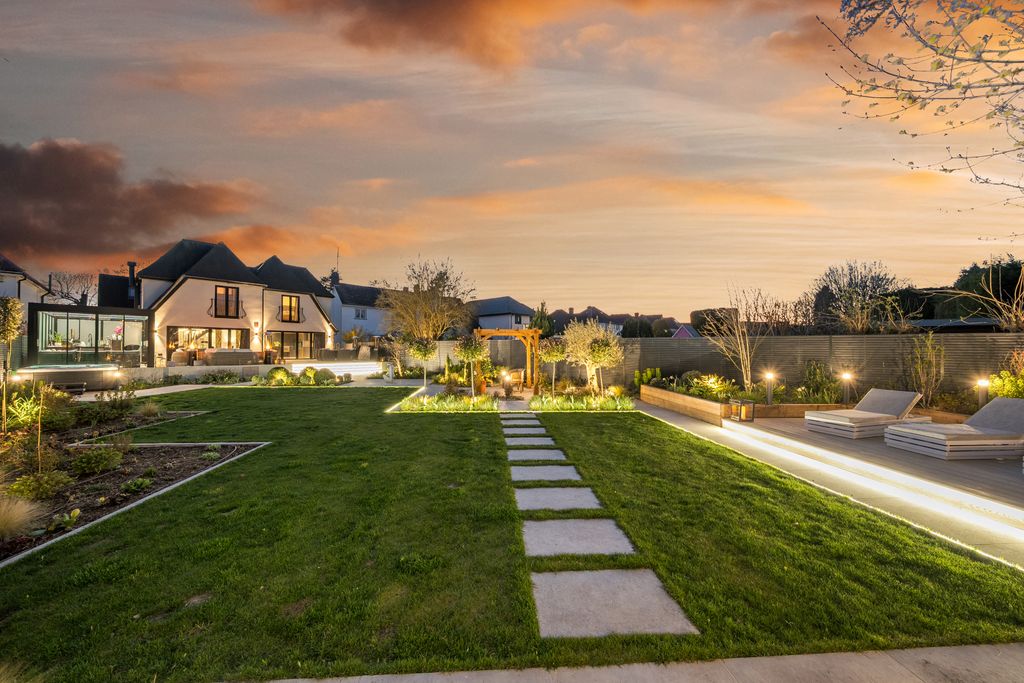 Property photo 2 of 35 Picture No. 77