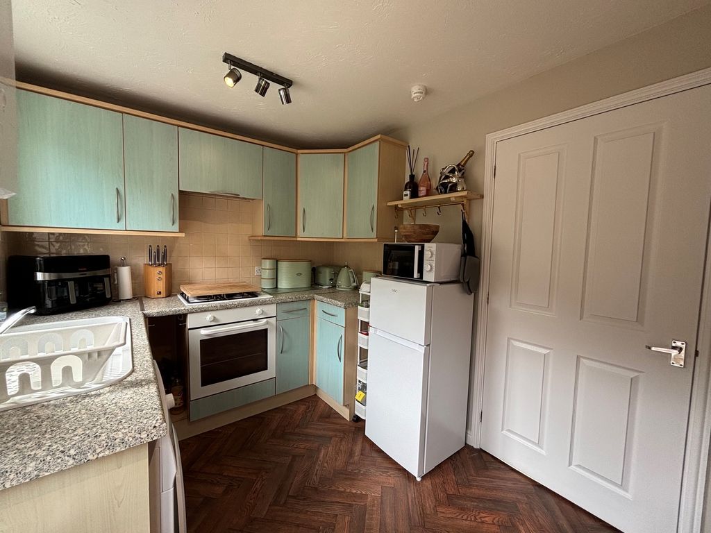 Property photo 3 of 7