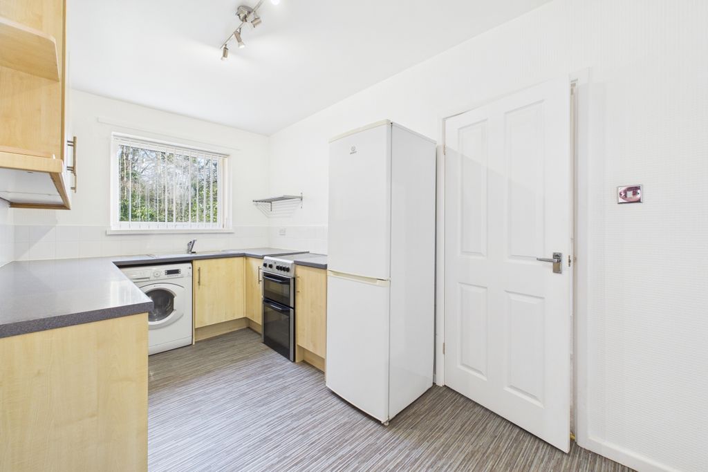 Property photo 2 of 14 Kitchen