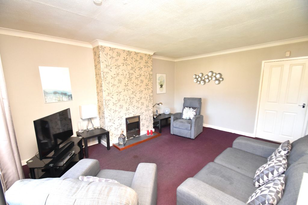 Property photo 3 of 15 4435384