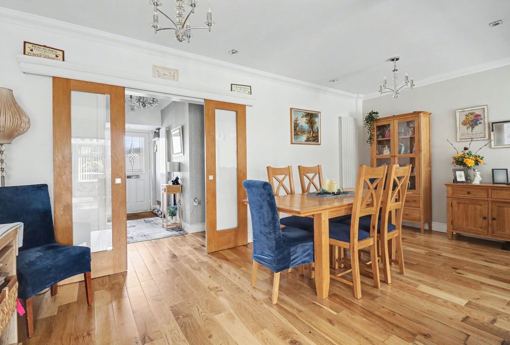 Additional image 7 of 4 bed detached bungalow for saleBotley Road, West End SO30