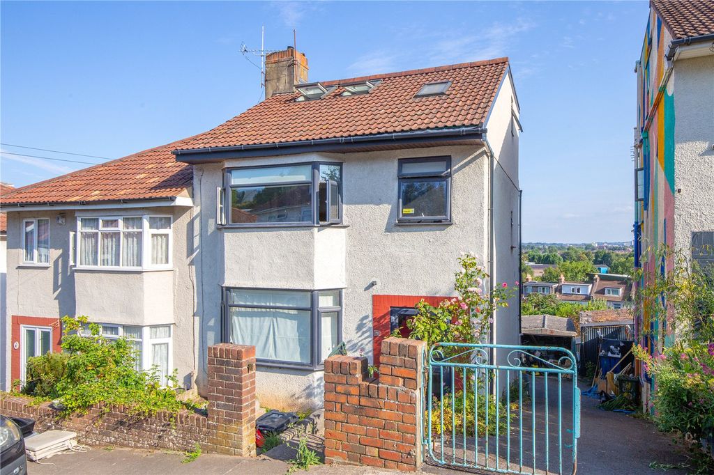 Property photo 1 of 33 Picture No. 37