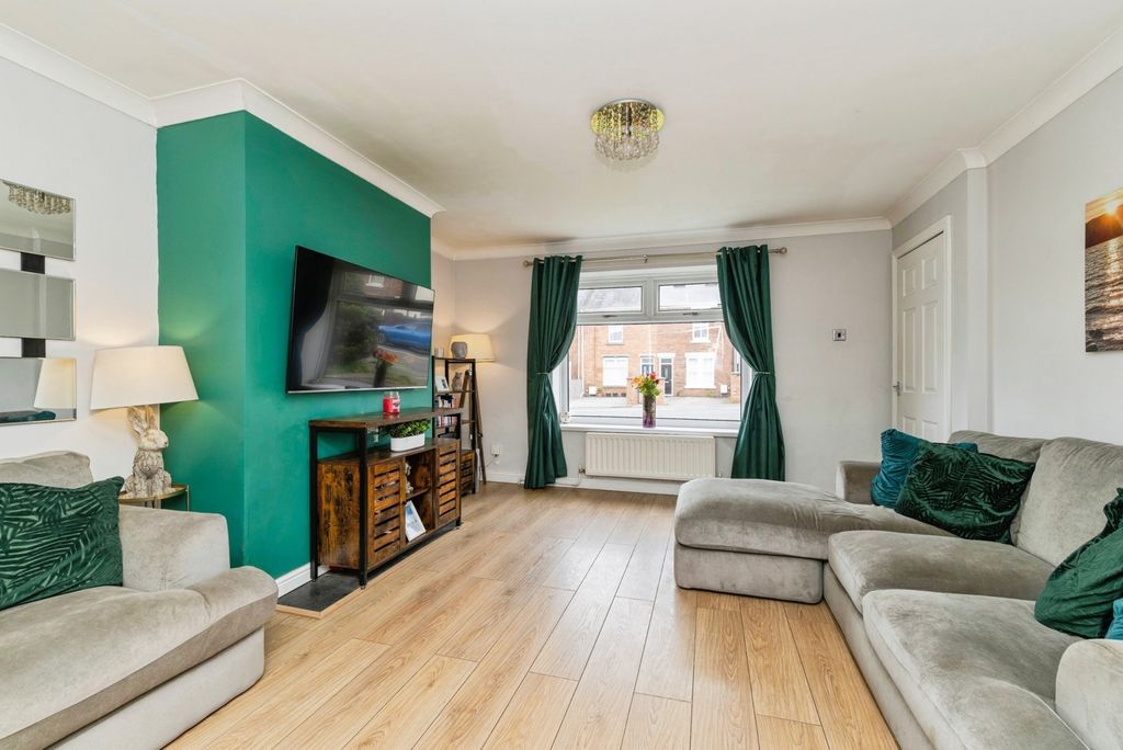 Property photo 2 of 20 Pbox-Img.Jpg