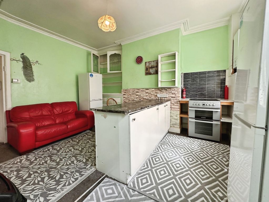 Property photo 3 of 12 Kitchen/Diner