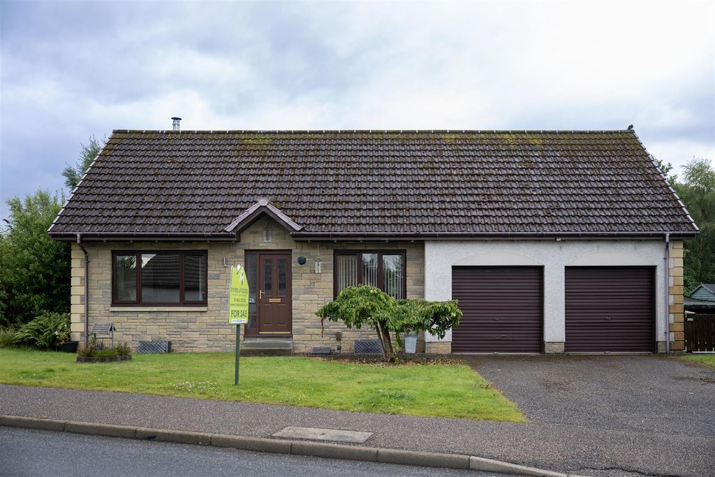 Property photo 1 of 17 Redwood Court0001.Jpg
