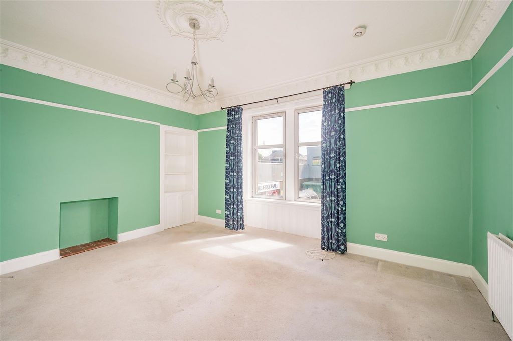 Property photo 3 of 14 35 Lawrence Street Bf Rental-3.Jpg