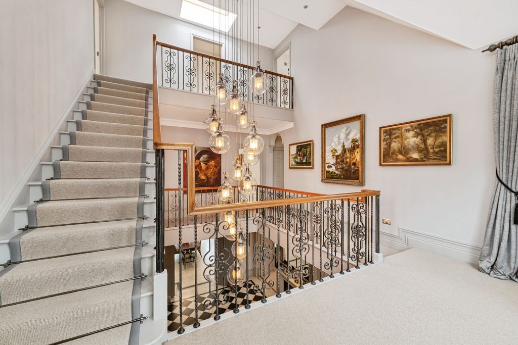 Property photo 2 of 43 Photo