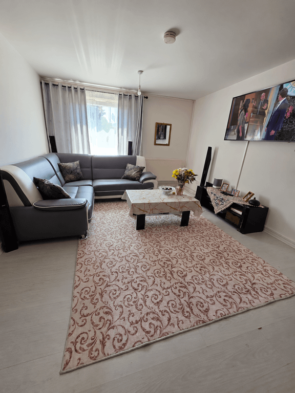 Property photo 1 of 9 1 Bed Flat For Sale Victoria Crescent, Tottenham N15