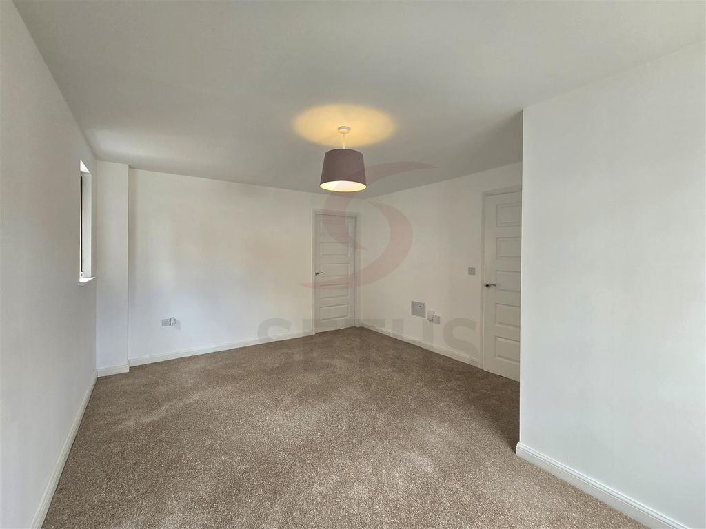 Property photo 3 of 15 Lounge