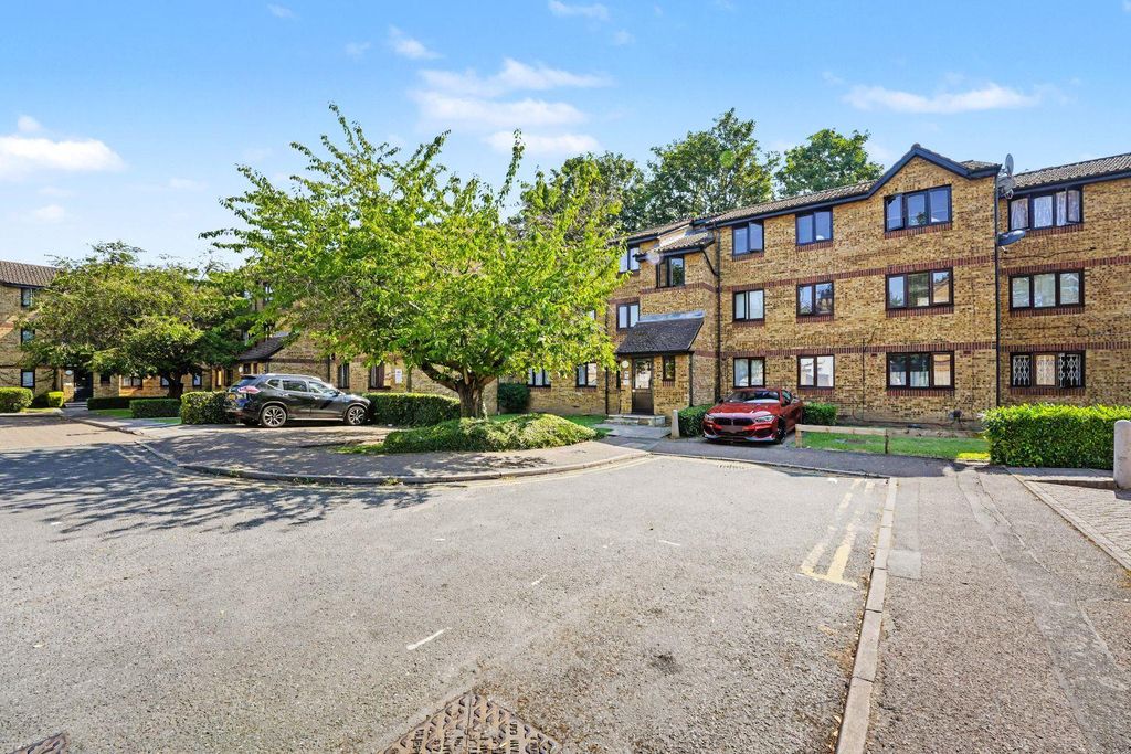 Property photo 1 of 12