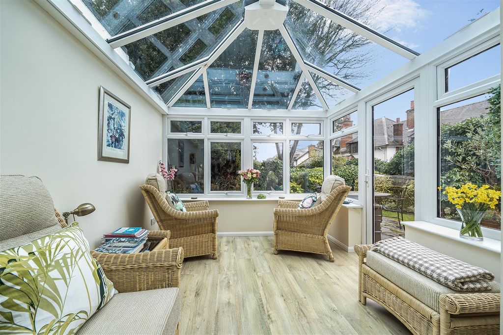 Property photo 2 of 15 1400985-6-69722d4F14F62.Jpg