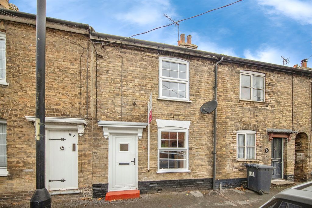 Property photo 1 of 17