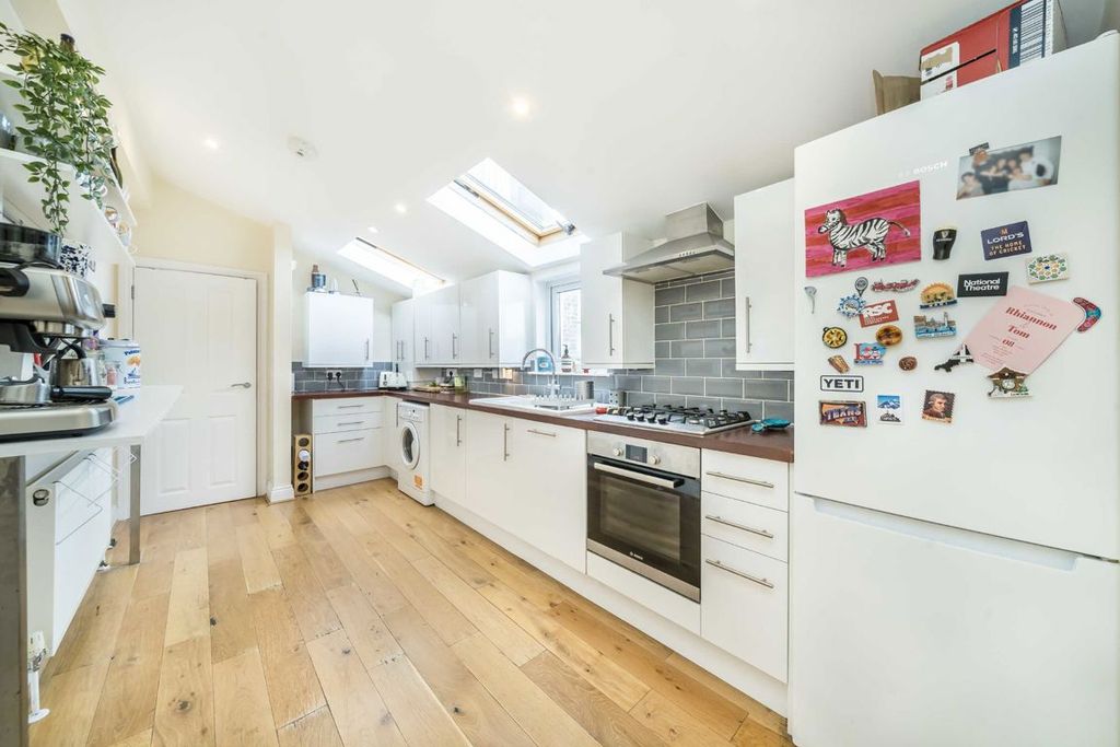 Property photo 3 of 8