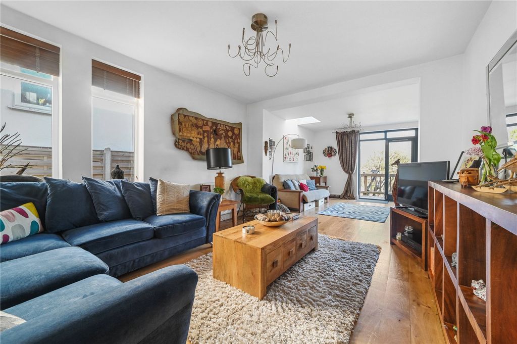 Property photo 2 of 19 Picture No. 03