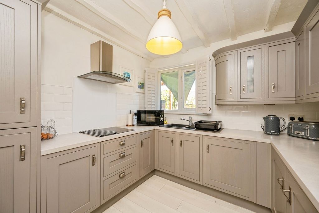 Property photo 2 of 24 Pbox-Img.Jpg