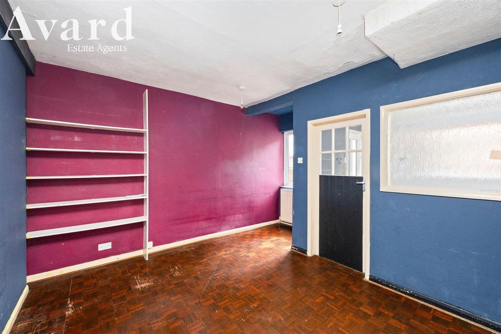Property photo 2 of 10 Coombe Terrace 35-007.Jpg